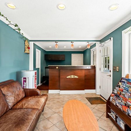 Americas Best Value Inn - Stonington Exterior foto